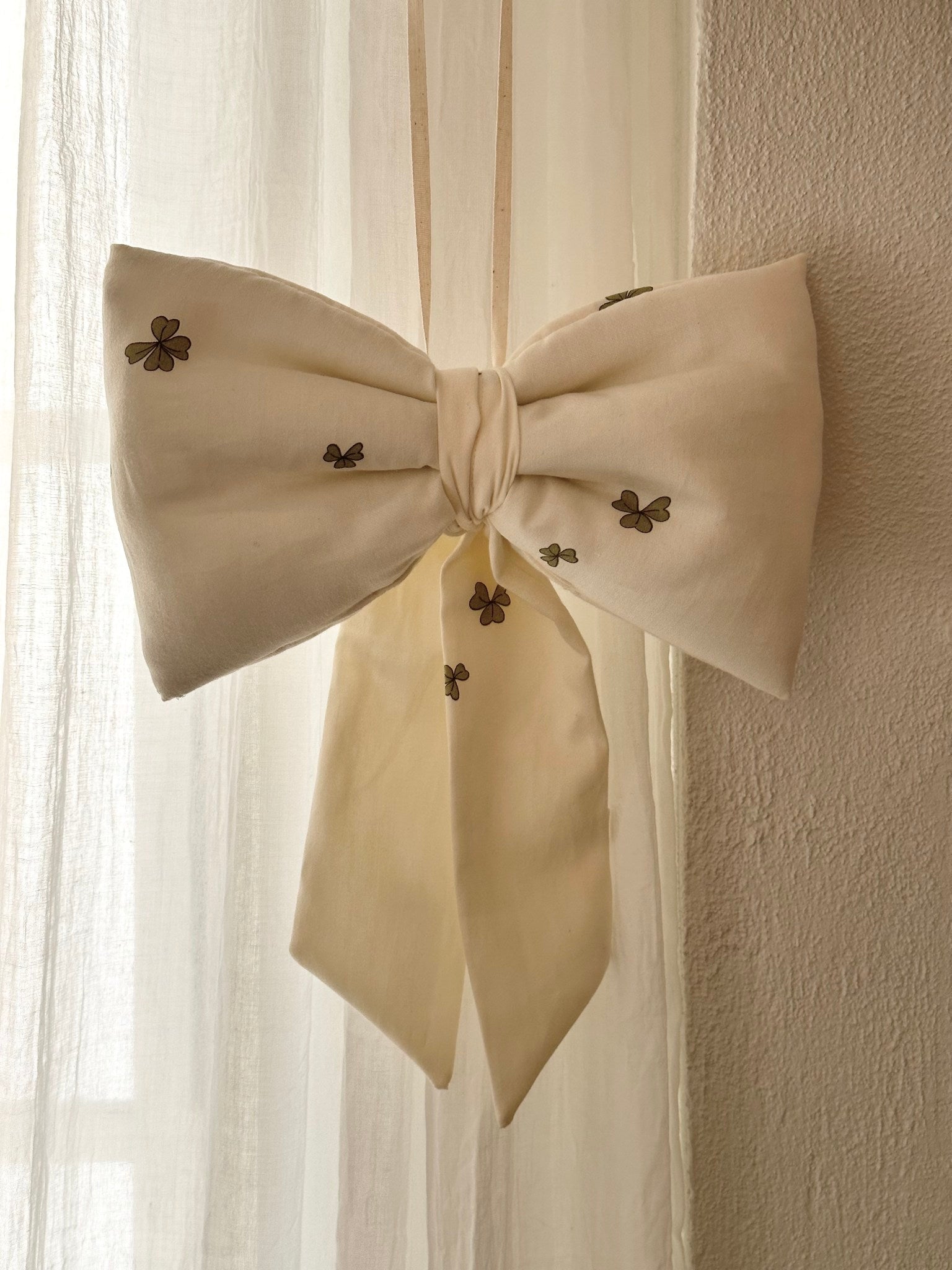 Bella Sløjfe Clover Mittel - Unik og Bæredygtig Sløjfe