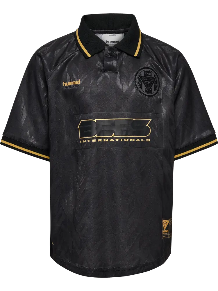 Bay Soccer Jersey T Shirt   Black   134 140 fra Hummel