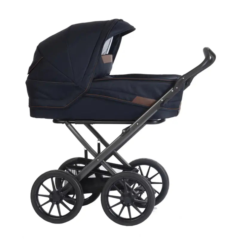 Classic   Stel: Carbon   Overdel: Navy Blue Brown fra Stork