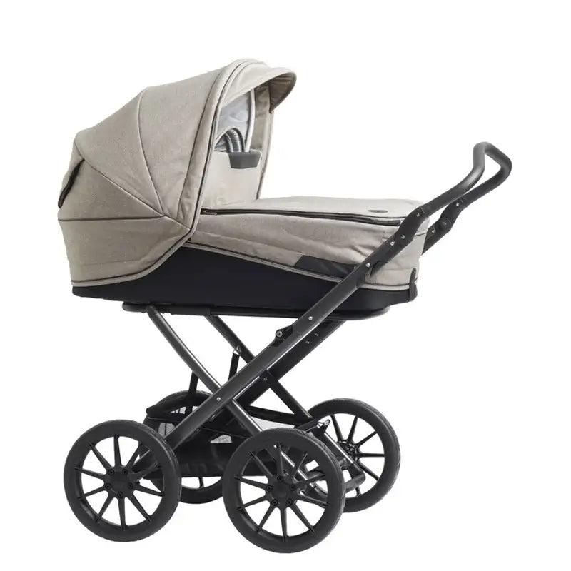 Classic   Stel: Carbon   Overdel: Sand fra Stork