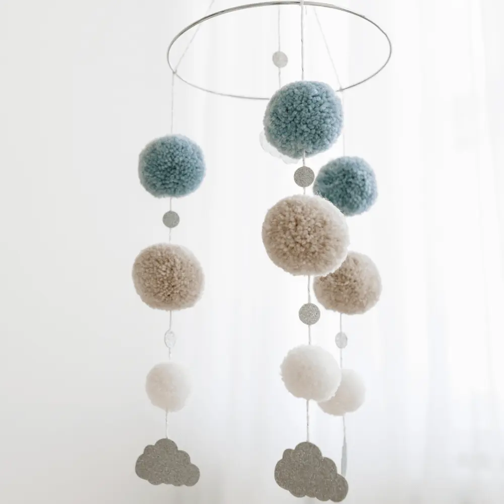 Uro Pom Pom, Blå fra Tisu