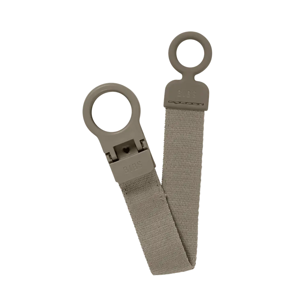 Pacifier Clip Loop Dark Oak fra Bibs
