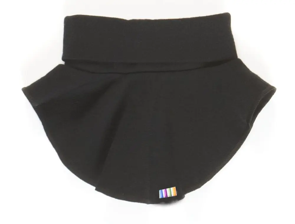 Halsedisse   Sort 42   4 6 år fra Joha