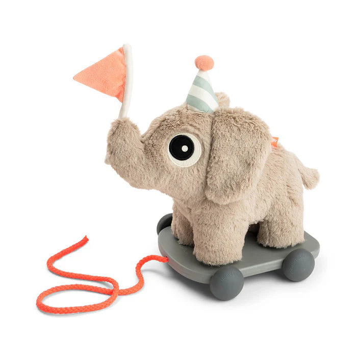 2 I 1 Trækdyr Elphee Sand fra Done By Deer