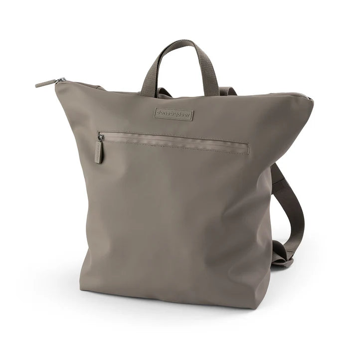 Puslerygsæk Taupe fra Done By Deer