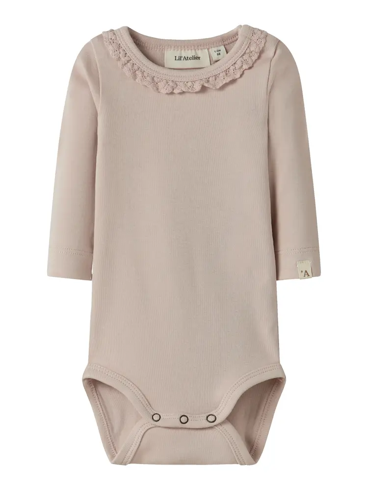 Layo Sup Langærmet Slim Body   Peach Whip   68 fra Lil' Atelier