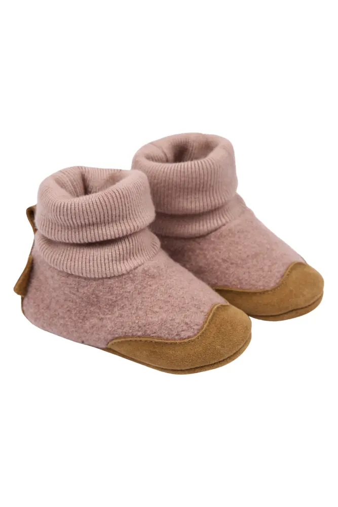 Mikk Line Uld Rib Prewalker Adobe Rose 18 24 Mdr. fra Mikk-line